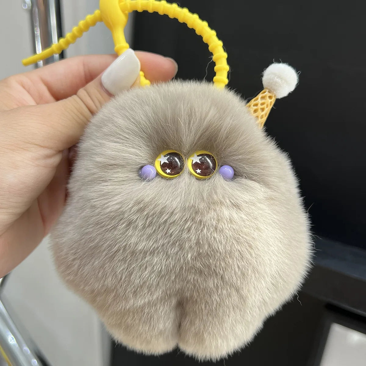 YIZIZAI Imitation Otter Rabbit Fur Ice Cream with Star Eyes Keychain Cute Pendant Hangings Key Ring On Bag Car Key