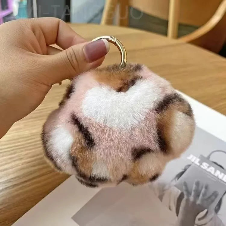 Lovely Fluffy Cat Paw Keychain Mink Fur Hair Pompon Keychain For Women Girls Cute Animal Paw Pendant Key Ring On Bag Car Trinket